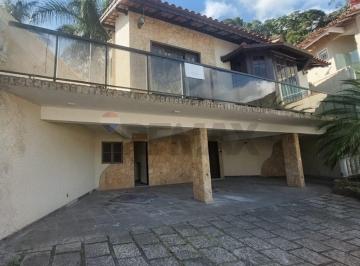 Casa · 160m² · 3 Quartos · 3 Vagas · Casa à venda na Tijuca – Teresópolis - 3 suítes
