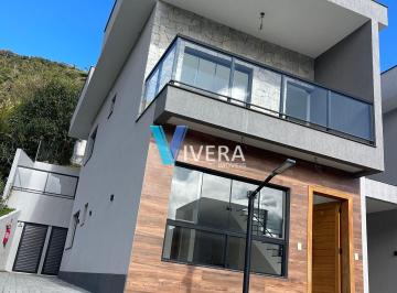 Casa · 131m² · 3 Quartos · 2 Vagas · Casa à venda no bairro Golfe - Teresópolis/RJ