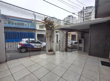 Casa · 180m² · 2 Quartos · 2 Vagas · Casa Térrea com 2 dormitórios e 2 vagas de garagem na Vila Gustavo.