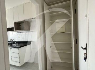 Apartamento · 86m² · 2 Quartos · 2 Vagas · Apartamento com 2 quartos, sala, cozinha, 2 banheiros e 2 vagas de garagem na Avenida Boschetti.