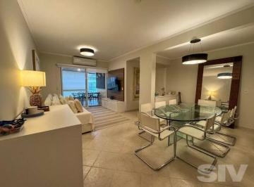 Apartamento · 239m² · 3 Quartos · Apartamento à venda - em Riviera