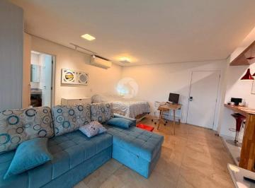 Apartamento · 49m² · 1 Quarto · 1 Vaga · Studio totalmente reformado em prédio novo na ponta da praia