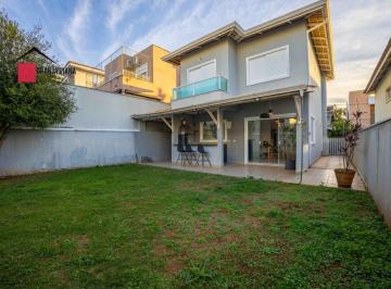 Casa · 160m² · 3 Quartos · 2 Vagas · Casa de 165m2 e 250m2 terreno em condomínio clube na Granja Viana km 26