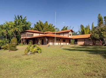 Casa · 550m² · 3 Quartos · 6 Vagas · Duas casas em estilo colonial no Park Way – Amplo terreno, muito verde e inúmeras possibilidades!