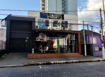 Casa · 249m² · 3 Quartos · 2 Vagas · Casa/Sobrado com 03 salas comerciais na frente.