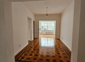 Comercial · 140m² · 8 Quartos · 4 Vagas · Casa Comercial ou Residencial - Jardim Paulista - 8 Salas - 232m².