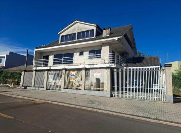 Casa · 242m² · 5 Quartos · 2 Vagas · Casa Padrão em Ponta Grossa