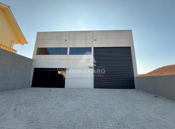 Comercial · 490m² · Barracão Amplo com Mezanino em Uvaranas!