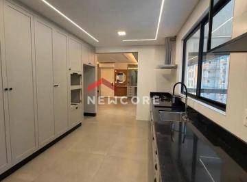 Apartamento · 176m² · 4 Quartos · 3 Vagas · Apartamento em Rua 234 - Meia Praia - Itapema/SC