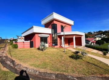 Casa · 208m² · 2 Quartos · 4 Vagas · Casa Térrea à Venda no Ninho Verde II | Estrutura para Sobrado | Piscina