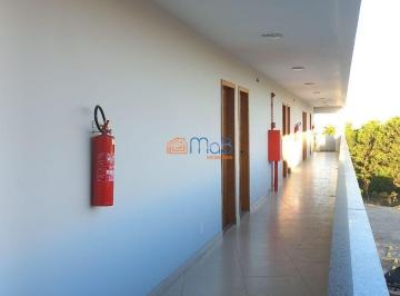 Comercial · 21m² · 1 Quarto · 3 Vagas · Sala comercial na Ajuda de Cima