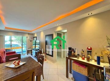 Sala · Apartamento à beira mar com 2 quartos (1 suíte), 2 vagas e lazer à venda no Tombo, Guarujá