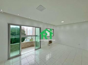 Sala · Apartamento com 2 quartos (1 suíte), 1 vaga e lazer à venda em Jardim Astúrias, Guarujá