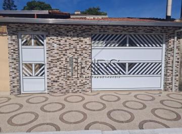 Casa · 175m² · 2 Quartos · 3 Vagas · Espaçosa Casa à Venda no Canto do Forte com 2 Quartos e Garagem