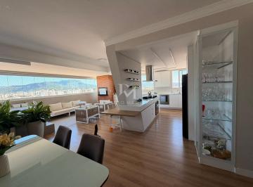 whatsapp-image-2026-07-14-at-154722-2-17840549574336.jpeg · Apartamento de 4 quartos à venda no Centro de Palhoça, com 179 m² privativos e vista para o mar.