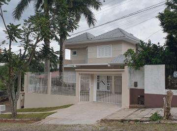 Casa · 325m² · 4 Quartos · 4 Vagas · Casa com vista panorâmica e salão de festas no Imigrante Norte, Campo Bom - Excelente Padrão Constru
