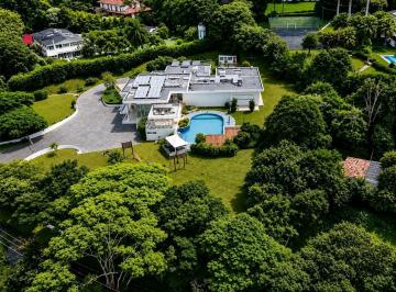 Casa · 615m² · 4 Quartos · 20 Vagas · Casa Térrea para Locação na Granja Viana | 4 Suítes e Piscina