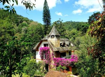 Rural · 36000m² · 7 Quartos · 4 Vagas · Refúgio exclusivo na serra | Residência em estilo Normando com 800 m² em meio à natureza