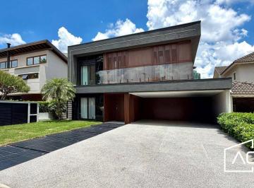 ab2eafaea2b7195de60c91dbd13460c2f77bb9be · Linda casa 18do Forte