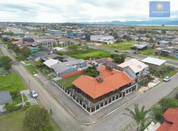 Casa · 675m² · 3 Quartos · 2 Vagas · Casa de esquina em Capão da Canoa
