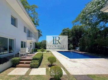 b0560697d12d01e49ca4d14b2f54852f0c961ef8 · Casa à Venda com 541 m² | Condomínio Forest Hills -Altos de São Fernando em Jandira/SP.