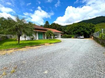 Casa · 220m² · 2 Quartos · 2 Vagas · Casa com amplo Terreno em Testo Alto Pomerode/SC!
