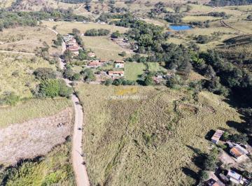 Rural · 20000m² · 2 Quartos · Sítio à Venda de 20.000 m² com Água Corrente nos Fundos e Escritura e Registro!