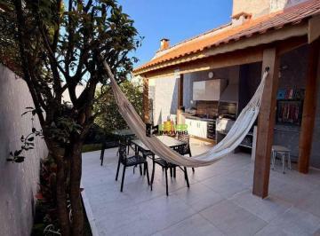 7c44cd575aa669681a43381211cde58cf2bc99f3 · Casa com Vista para as Montanhas no Jardim Alvinópolis | 3 Dormitórios | Espaço Gourmet | R$ 580 Mil