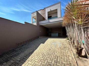 Casa · 144m² · 3 Quartos · 2 Vagas · Casa Geminada à Venda no Bairro Novo Horizonte