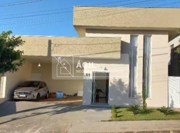 Foto 01 · Vende-se Casa Térrea com Piscina no Condomínio Terras do Vale -Caçapava