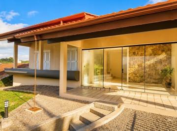 Casa · 190m² · 4 Quartos · 2 Vagas · Casa com Piscina à Venda na Escola Agrícola – Blumenau | 3 Quartos + Suíte com Banheira