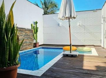 Casa · 77m² · 2 Quartos · 1 Vaga · Sobrado Triplex com Piscina e Espaço Gourmet à Venda no Fidélis – Blumenau/SC