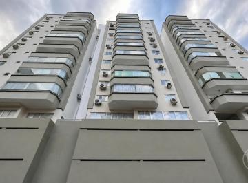 Apartamento · 118m² · 3 Quartos · 2 Vagas · Vendo Amplo Apartamento Bairro Pioneiros - Balneário Camboriú