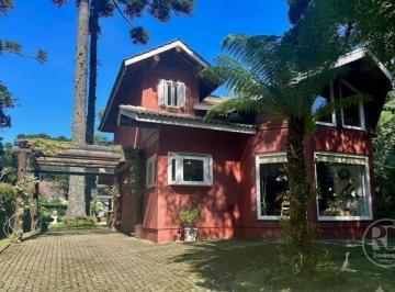 Casa · 180m² · 4 Quartos · 2 Vagas · Casa a venda com CHARME E A EXCLUSIVIDADE DE CANELA/RS ESPERAM POR VOCÊ!
