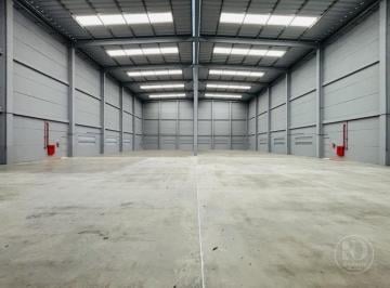 Comercial · 1992m² · 40 Vagas · Alugo Amplo Galpão Totalmente Novo - Cidade de Indaial/SC