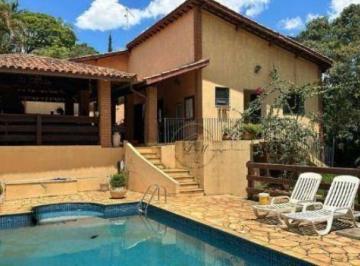 90f013bd192e4a082b4cebc050ea2020159a5729 · Casa com 3 dormitórios à venda, 253 m² por R$ 1.200.000 - Caixa D´água - Vinhedo/SP