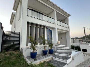 Imagem 1 · Casa de Condomínio