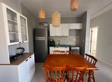 758f3929fd08aca8811986273b52171bafab4cca · Locação | Apartamento mobiliado com 3 quartos no Centro de Florianópolis