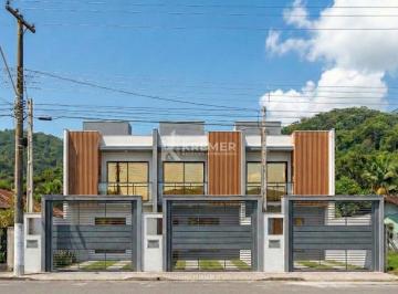 Casa · 105m² · 3 Quartos · 2 Vagas · Sobrado à venda no bairro Amizade - Jaraguá do Sul/SC