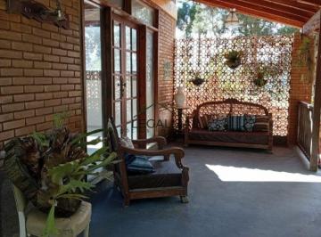 Casa de 3 quartos, Nova Friburgo · Casa em condomínio à venda ou locação em Nova Friburgo