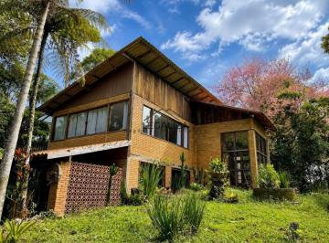 Casa de 3 quartos, Nova Friburgo · Casa em condomínio à venda ou locação em Nova Friburgo
