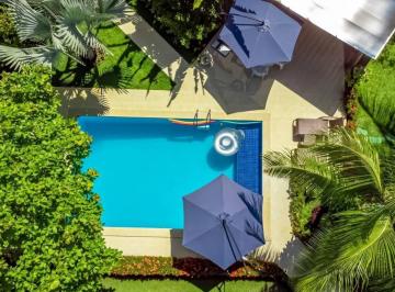 Casa · 420m² · 6 Quartos · 6 Vagas · Guarajuba-Cond. Paraíso. Casa nova 6 suítes, piscina jardim em 1000m2