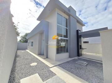Foto 01 · CASA LINEAR COM 3 QUARTOS SENDO 1 SUÍTE A VENDA NO BAIRRO MAR Y LAGO EM RIO DAS OSTRAS, RJ.