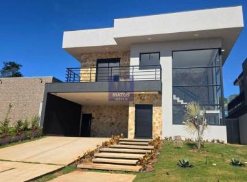 Casa de 4 quartos, Pardinho · Linda Casa Nova, com projeto clean e harmonioso pronto para morar bem
