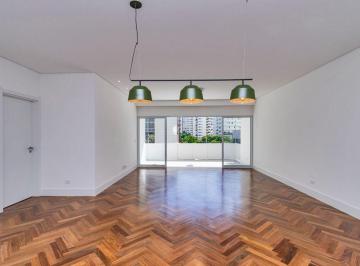 Apartamento de 3 quartos, São Paulo · Apartamento reformado à venda em Higienópolis!