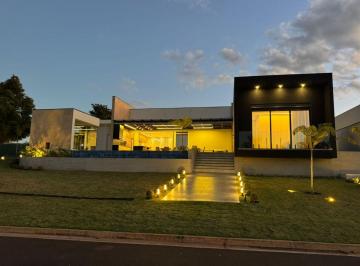 Casa de 5 quartos, Itaí · Casa nova, de 351m², com 5 suítes/dorms, no Cond Riviera de Santa Cristina III, em Itaí-SP.