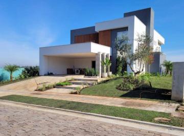 Casa · 290m² · 3 Quartos · 4 Vagas · Casa à venda com 3 suites - Prado - Gravataí/RS