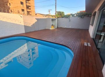 Casa · 398m² · 3 Quartos · Espetacular Casa com 3 Suítes, Piscina e Edícula Completa – 398m²