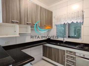 Foto 01 · Casa em Condomínio à Venda em Bertioga-SP, Bairro Maitinga: 2 Quartos, 1 Suíte, 1 Sala, 2 Banheiros,