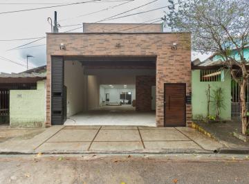 Comercial · 200m² · 2 Vagas · Galpão na Rua Martinho Claro, 332 • 200 m²